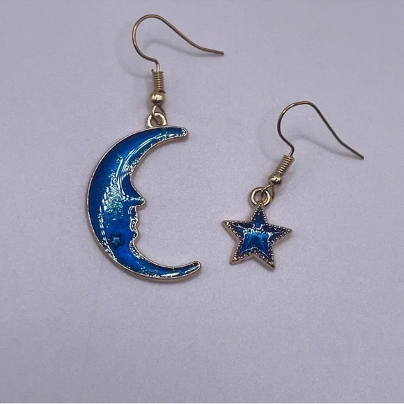 2 LEFT! Moon & Star Earrings - Picture 1 of 3